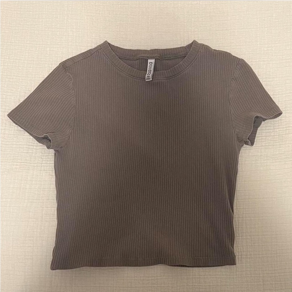 h&m olive green ribbed baby tee